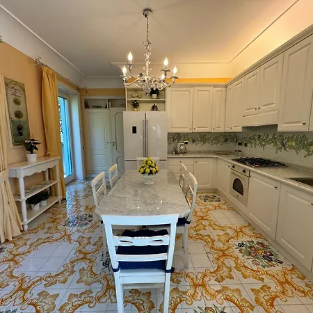 Saran Villa *