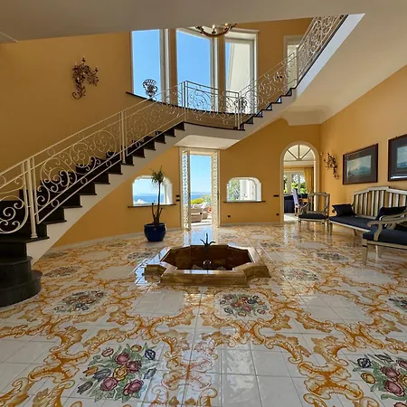 Saran Villa Sorrento