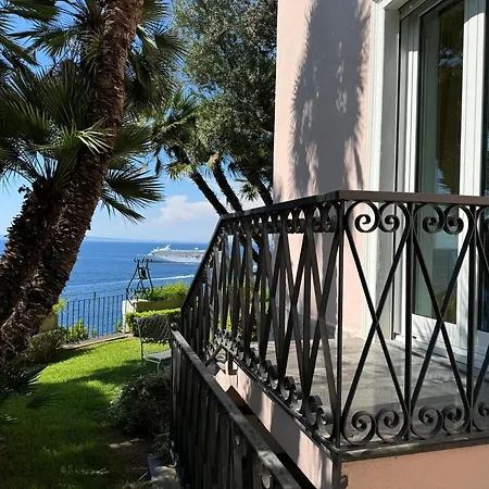 Saran Villa