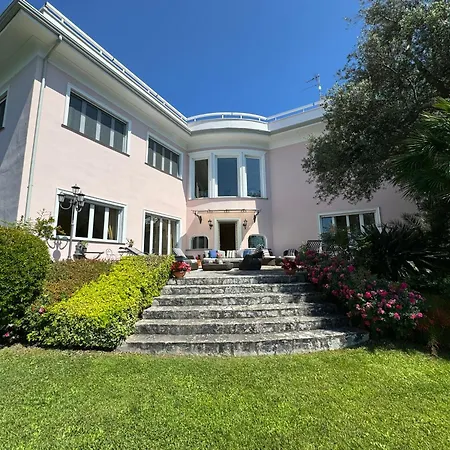 Villa Saran *