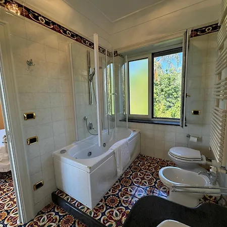 Saran Villa *